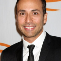 Howie D.