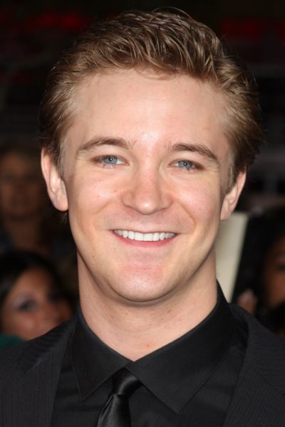 LOS ANGELES - NOV 12: Michael Welch arrive to the 'The Twilight