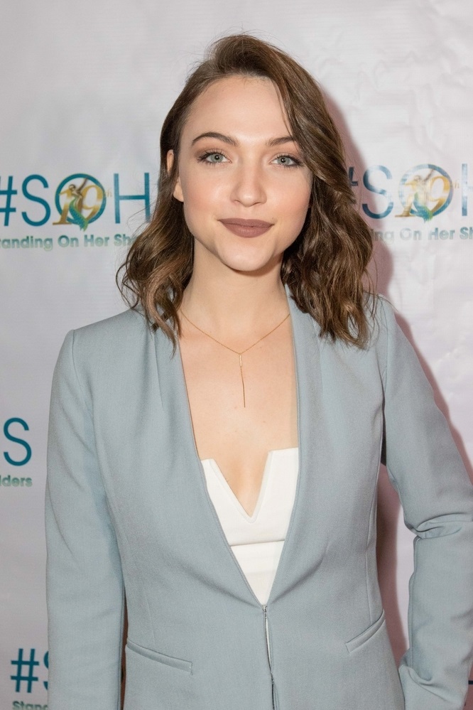 Violett Beane - Ethnicity of Celebs | EthniCelebs.com